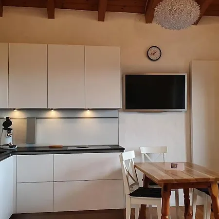 With 2 Bedrooms *