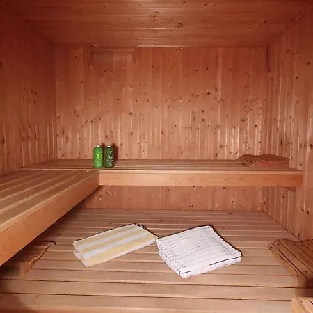 Vakantiehuis With 2 Bedrooms *