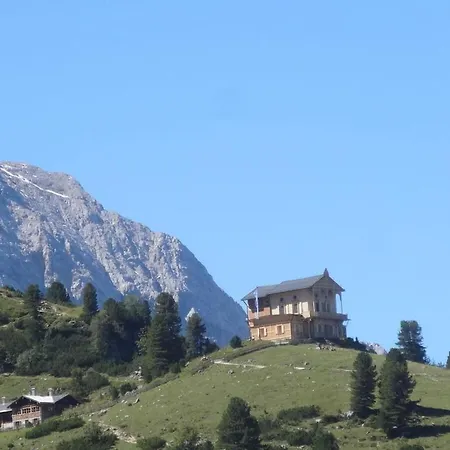 With 2 Bedrooms Vakantiehuis *