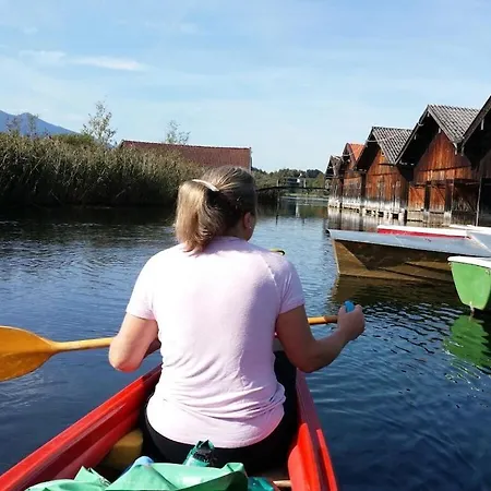 With 2 Bedrooms Vakantiehuis